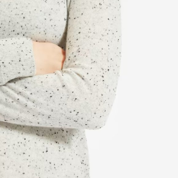 Everlane Cashmere V-Neck - Picture 10 of 10